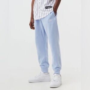 Nike Mens Sportswear Club Fleece Standard Fit Taper Leg Regular Length Joggers